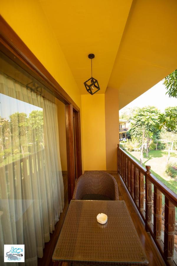 Kc'S Home Sauraha Extérieur photo